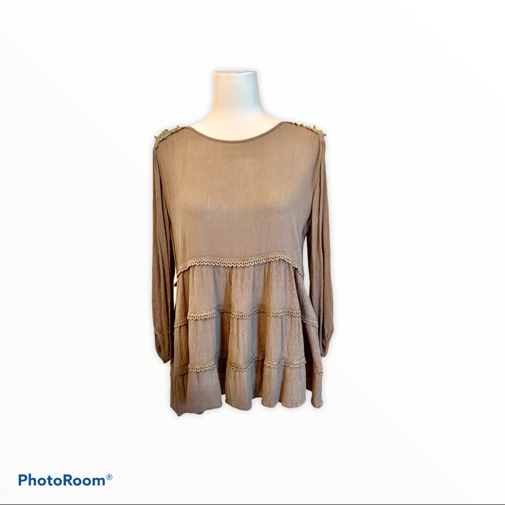 Altar’d State Tan Babydoll Long Sleeve Top With Tiered Bottom Sz S